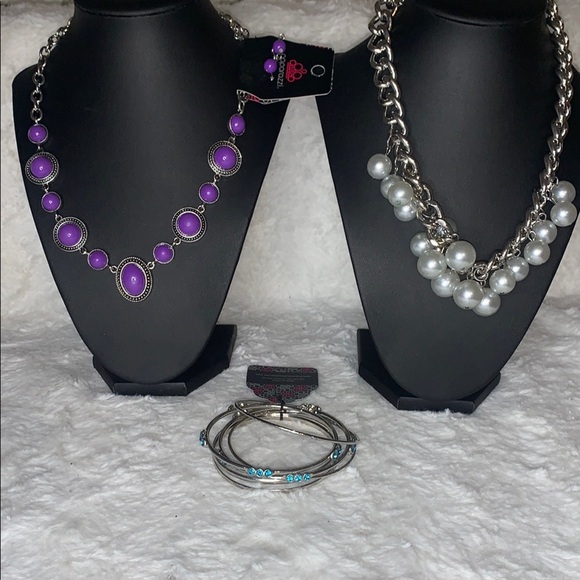 NWT Paparazzi Purple and Silver Necklace Set - Picture 1 of 5